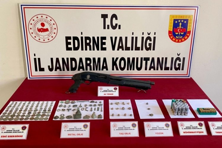 Edirne'de ka&ccedil;ak&ccedil;ılık operasyonunda 178 tarihi obje ele ge&ccedil;irildi
