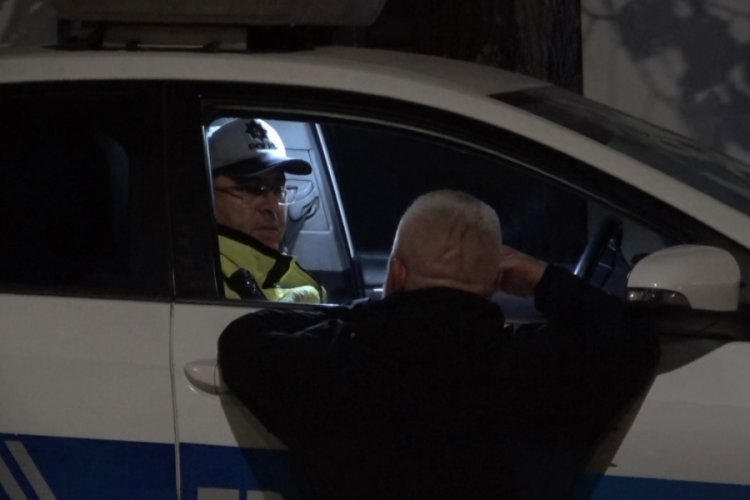 Bursa'da alkoll&uuml; s&uuml;r&uuml;c&uuml;lerin bahanesi bitmedi