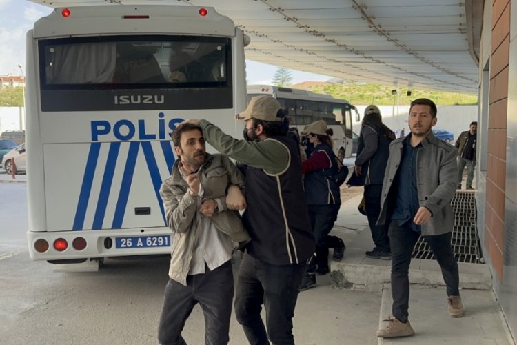 Eskişehir'de Yeşil Sol Parti milletvekili adayının yargılandığı ter&ouml;r davası ertelendi