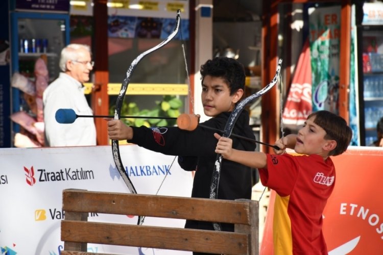 Gezici tır Bursa'da İznikli &ccedil;ocuklarla buluştu