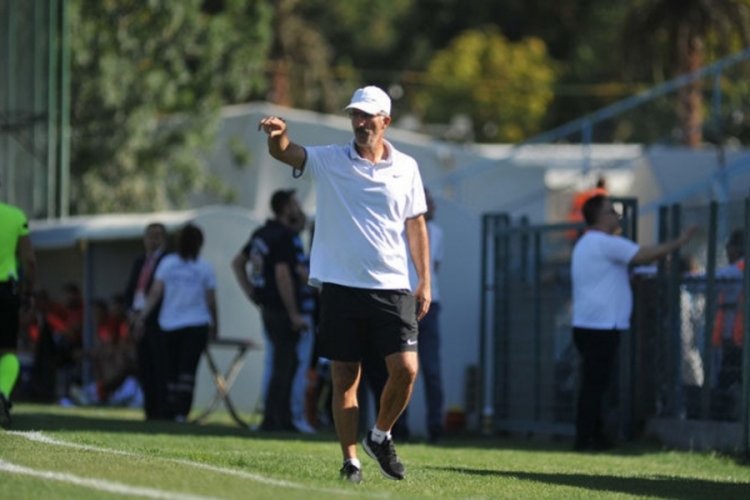 Karacabey Belediyespor'da Erdoğan Yılmaz ile yollar&nbsp;ayrıldı!