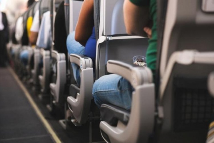 Adana'da kabin memuruyla tartışan yolcunun s&ouml;zleri paniğe neden oldu!
