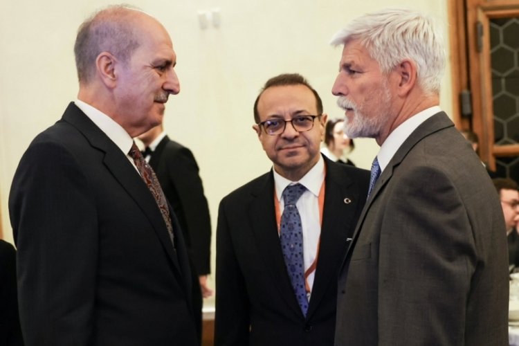 Numan Kurtulmuş, &Ccedil;ekya Devlet Başkanı Pavel ile bir araya geldi
