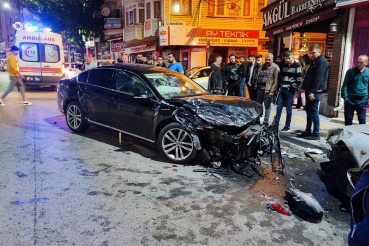 Sivas'ta zincirleme trafik kazası: 4 yaralı