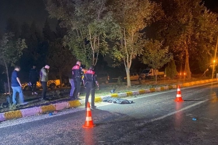 Balıkesir'de  motosikletin &ccedil;arptığı yaşlı kadın hayatını kaybetti