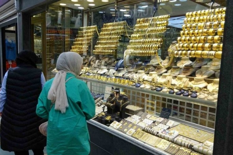 İsrail'in Gazze saldırısı altının y&uuml;kselişini tetikledi
