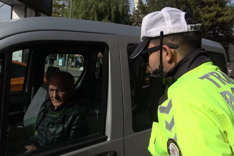 Kırıkkale'de emniyet kemeri takmayan s&uuml;r&uuml;c&uuml;lere ceza yerine sim&uuml;lasyon