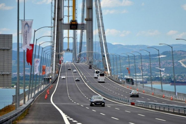 Otoyol ve k&ouml;pr&uuml; ge&ccedil;iş &uuml;cret zammı ertelendi!