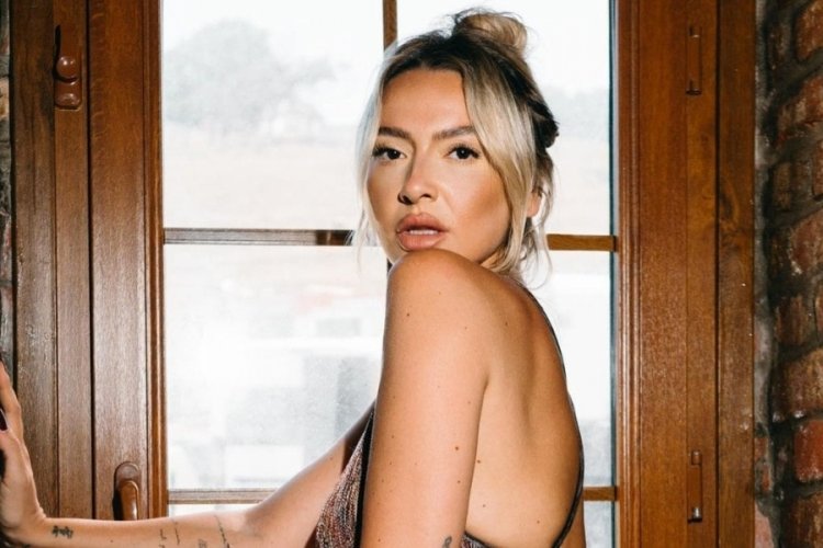 Hadise'den g&ouml;ndermeli paylaşım: 'Ben stalk yapmam haberin gelir...'
