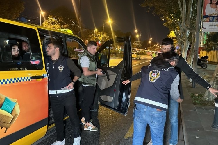 İstanbul'da 'huzur' uygulaması: Ara&ccedil;lar didik didik arandı
