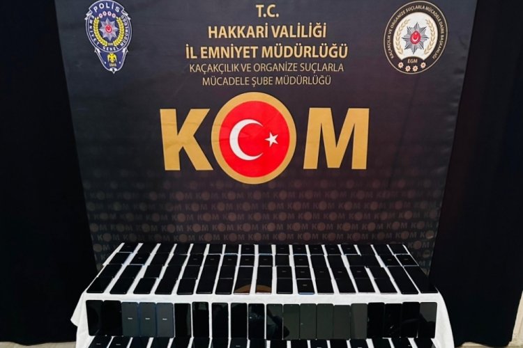 Hakkari'de 260 adet ka&ccedil;ak cep telefonu ele ge&ccedil;irildi