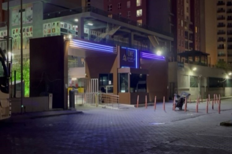 İstanbul'da suyu kesilen şahıs, y&ouml;neticiye 9 el ateş edip ağır yaraladı