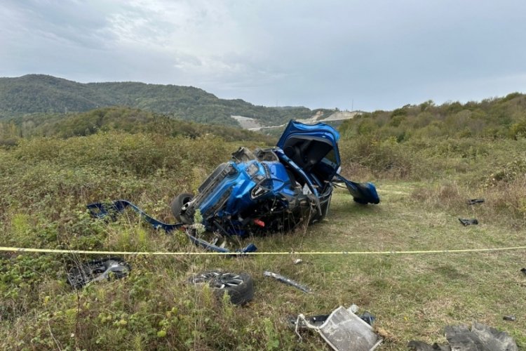 Bartın'da otomobiliyle kaza yapan sağlık g&ouml;revlisi hayatını kaybetti