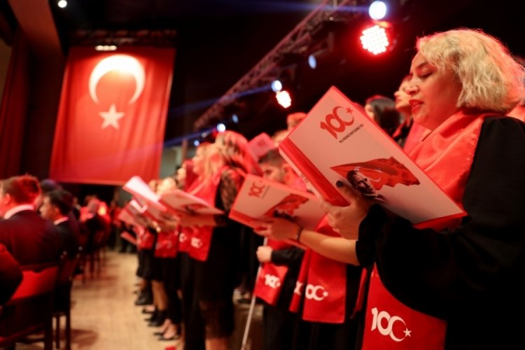 Edirne'de Cumhuriyet'in 100'&uuml;nc&uuml; yıl d&ouml;n&uuml;m&uuml;ne &ouml;zel konser