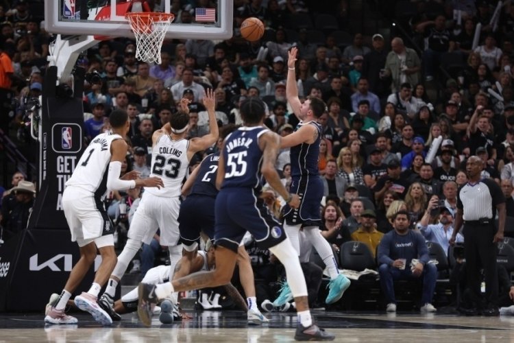 Alperen Şeng&uuml;n'&uuml;n 14 sayısı Houston'a galibiyet i&ccedil;in yeterli olmadı