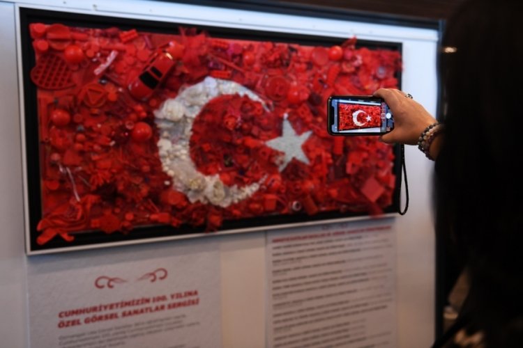 Osmangazi'de 100'&uuml;nc&uuml; yıla &ouml;zel sergi
