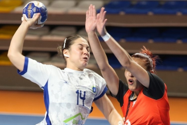 Bursa B&uuml;y&uuml;kşehir Belediyespor İzmir B&uuml;y&uuml;kşehir Belediyespor'a mağlup oldu