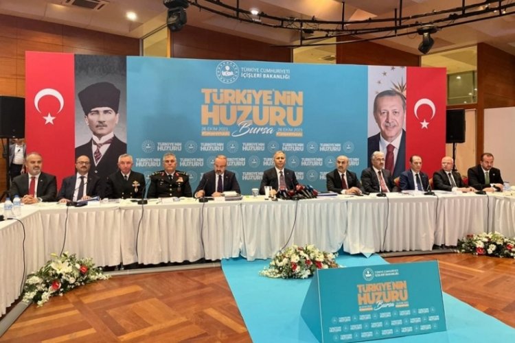 Bakan Yerlikaya su&ccedil; &ouml;rg&uuml;tlerine Bursa'dan g&ouml;zdağı verdi: &Ccedil;ıkarıldıkları mahkeme sonrası hapishaneyi g&ouml;recekler