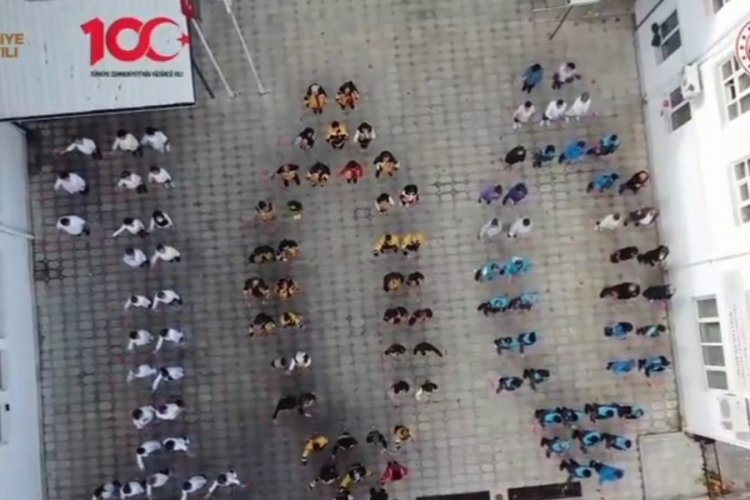 Kırklareli'ndeki sağlık&ccedil;ılardan 100. yıl koreografisi