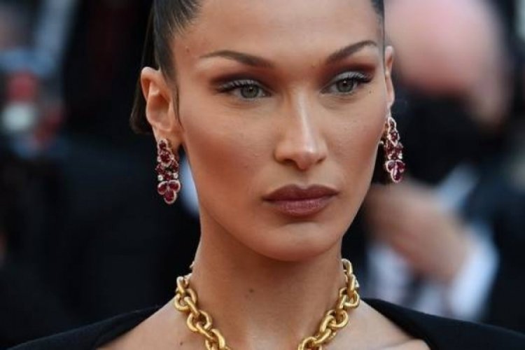 Bella Hadid: Her g&uuml;n &ouml;l&uuml;m tehditleri alıyorum!