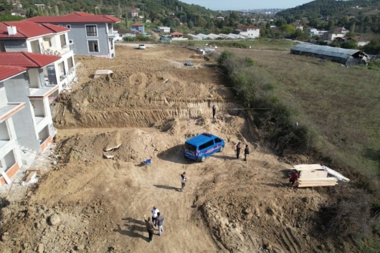 Yalova'da k&uuml;p mezarda k&uuml;pe ve kolye benzeri eşyalara rastlanıldı