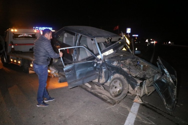 Afyonkarahisar'da iki otomobil &ccedil;arpıştı! 5 yaralı