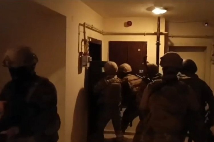 Van'da değişik su&ccedil;lardan aranan 12 kişi g&ouml;zaltına alındı