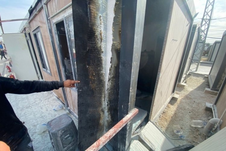 Hatay'da konteyner kentte yangın panik yarattı