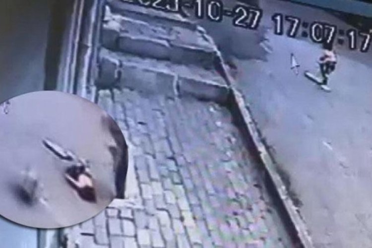 3 yaşındaki Leylanur'un feci &ouml;l&uuml;m&uuml;! Kaza anı kamerada