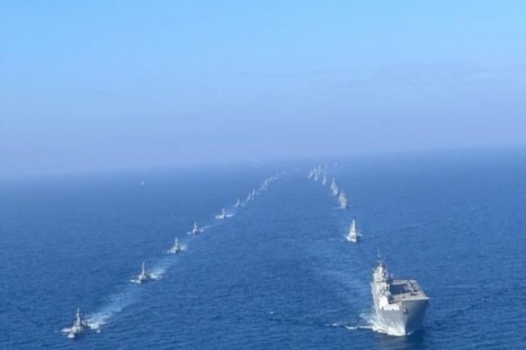 İstanbul Boğazı'nda savaş gemisi ile ge&ccedil;it t&ouml;reni i&ccedil;in hazırlıklar tamamlandı