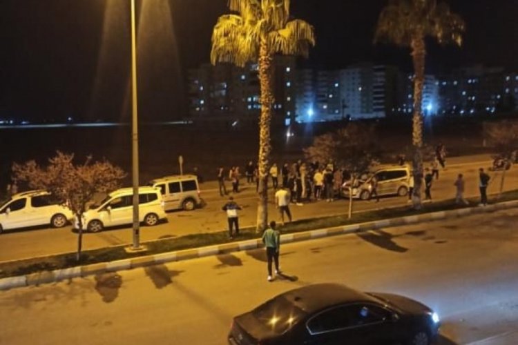 Mardin'de iki ara&ccedil; &ccedil;arpıştı: Yaralılar var