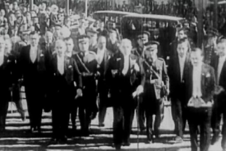 Dışişleri'nden Cumhuriyet'in 100. yılı i&ccedil;in kutlama paylaşımı