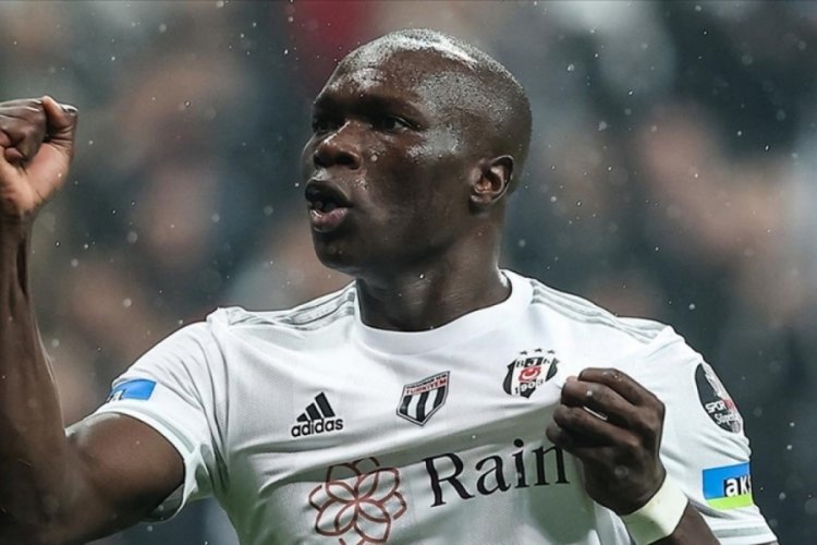Beşiktaşlı futbolcu Aboubakar, karın ağrısı ve y&uuml;ksek ateş nedeniyle hastaneye yatırıldı