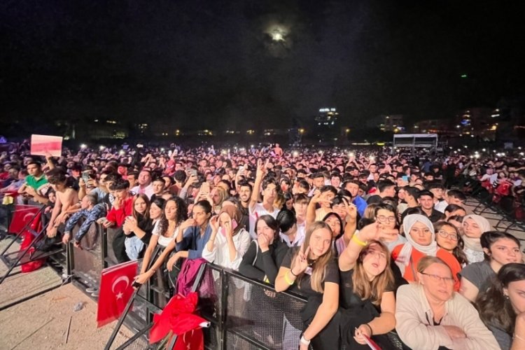 Bursa'da 100. Yıl Coşkusuna Gazapizm etkisi