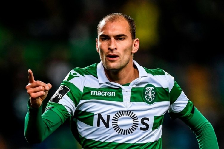 NEC Nijmegen'in yıldız Bas Dost ma&ccedil;ta kalp krizi ge&ccedil;irdi