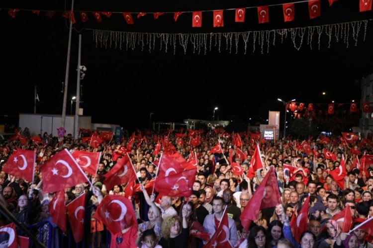 Cumhuriyet'in 100. yılı Bursa Mudanya'da coşkuyla kutlandı