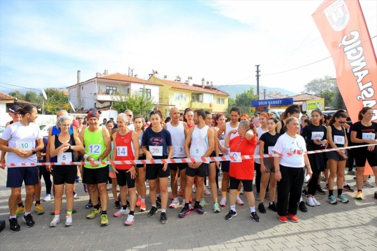 "30. Atat&uuml;rk'e Saygı Cumhuriyet Yol Koşusu" Muğla'da ger&ccedil;ekleştirildi