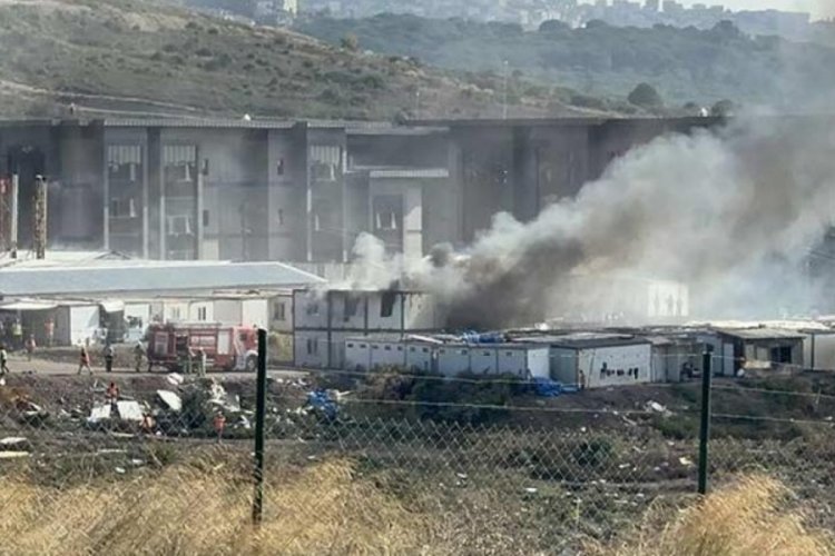 Marmara &Uuml;niversitesi'nde korkutan yangın!
