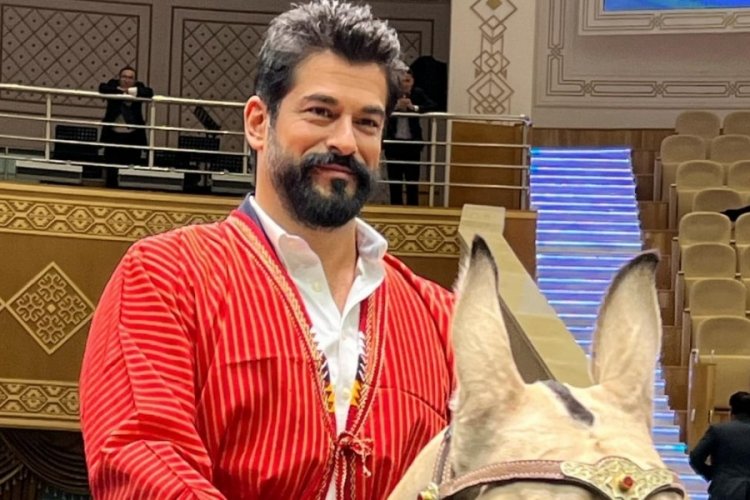 Burak &Ouml;z&ccedil;ivit, Ronaldo ile buluştu