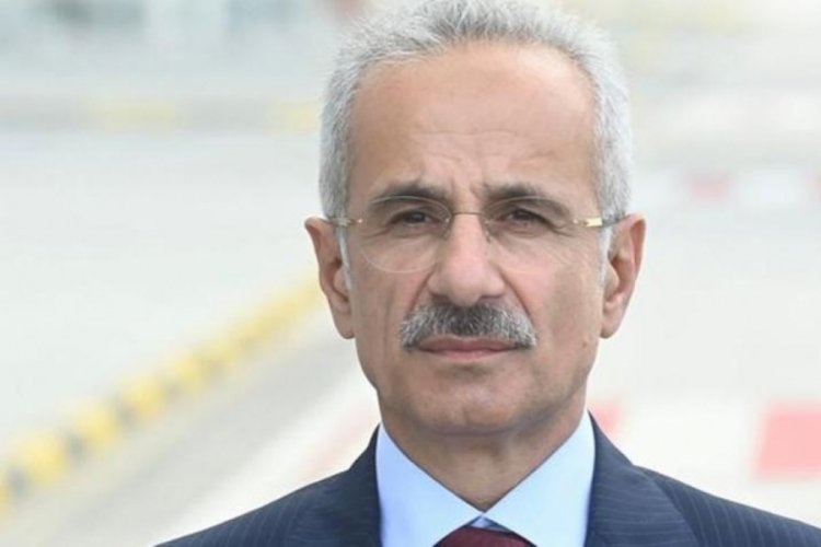 Bakan Uraloğlu'ndan gen&ccedil;lere &uuml;cretsiz internet a&ccedil;ıklaması