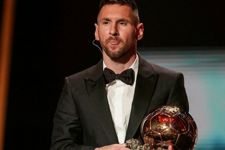 Yılın futbolcusu Messi