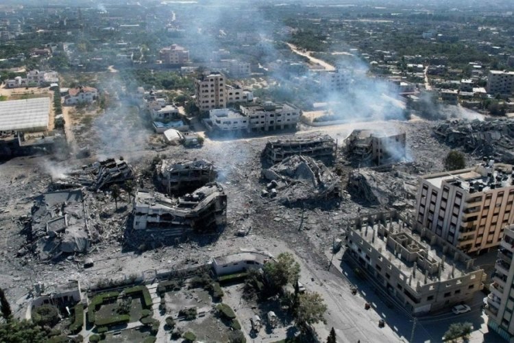 İsrail ordusu, son 24 saatte Gazze'de 300 yeri vurduğunu duyurdu