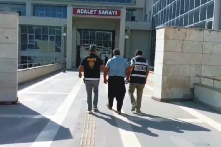 Doğa&uuml;st&uuml; yetenekleri olduğunu s&ouml;yleyerek gen&ccedil; kızları taciz etti