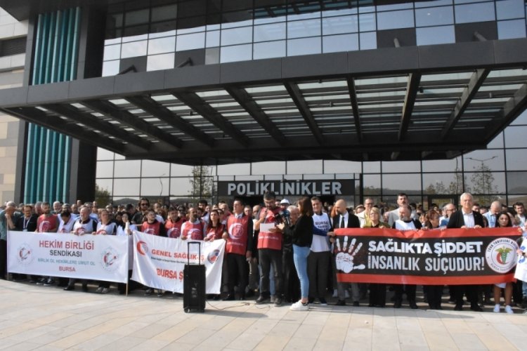 Bursa'da kadın doktorun darp edilmesine tepki!