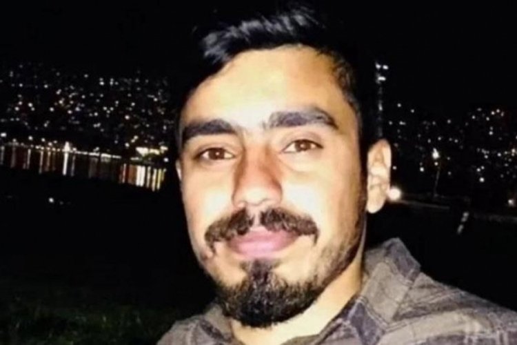 Kahreden son! Otostop yaparak bindiği ara&ccedil;ta can verdi
