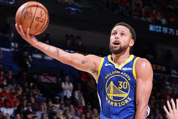 Basketbol Stephen Curry coştu Warriors kazandı