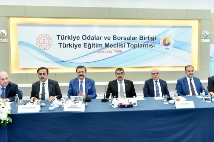 Bakan Tekin: &Ouml;zel eğitim kurumlarıyla rekabet etmiyoruz, sorunları &ccedil;&ouml;zmek i&ccedil;in &ccedil;alışıyoruz