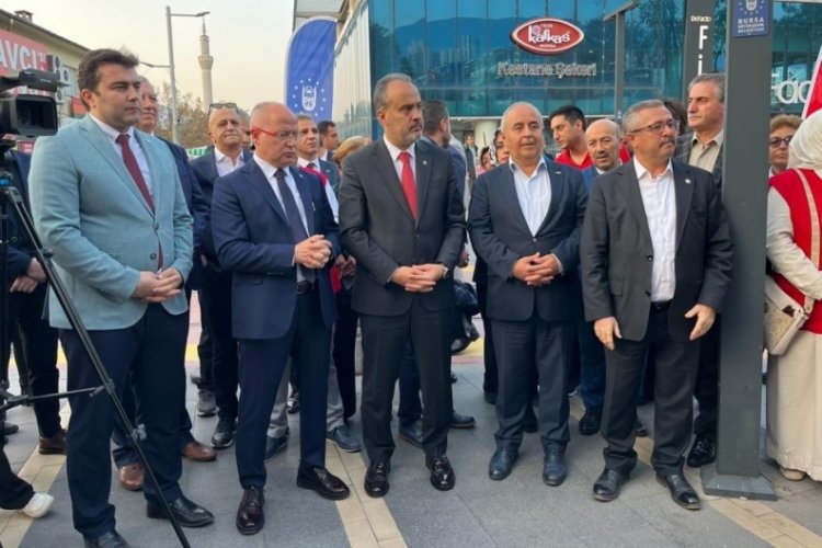 Bursa B&uuml;y&uuml;kşehir'den Kent Meydanı'na Kızılay Binası