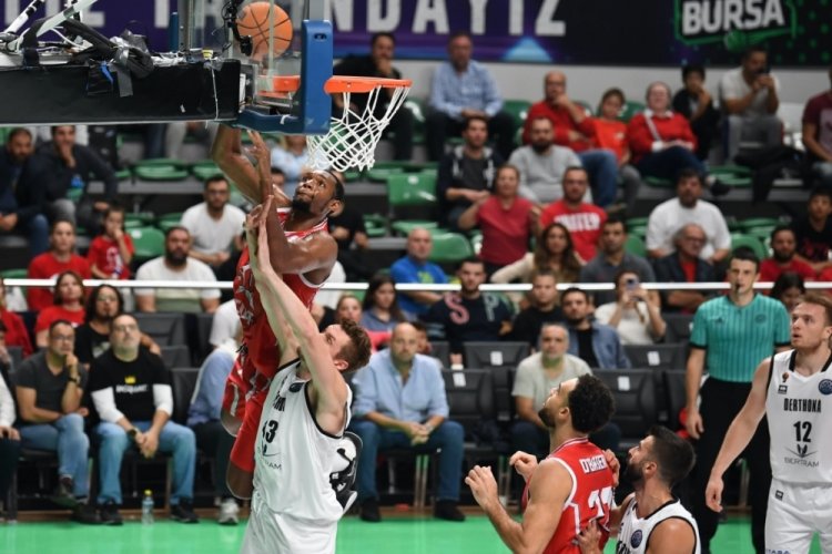 TOFAŞ, Avrupa'da Derthona'ya mağlup