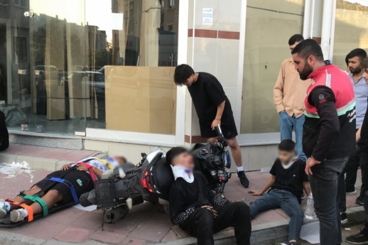 Tekirdağ'da iki motosikletin &ccedil;arpıştığı kazada 3 &ccedil;ocuk yaralandı
